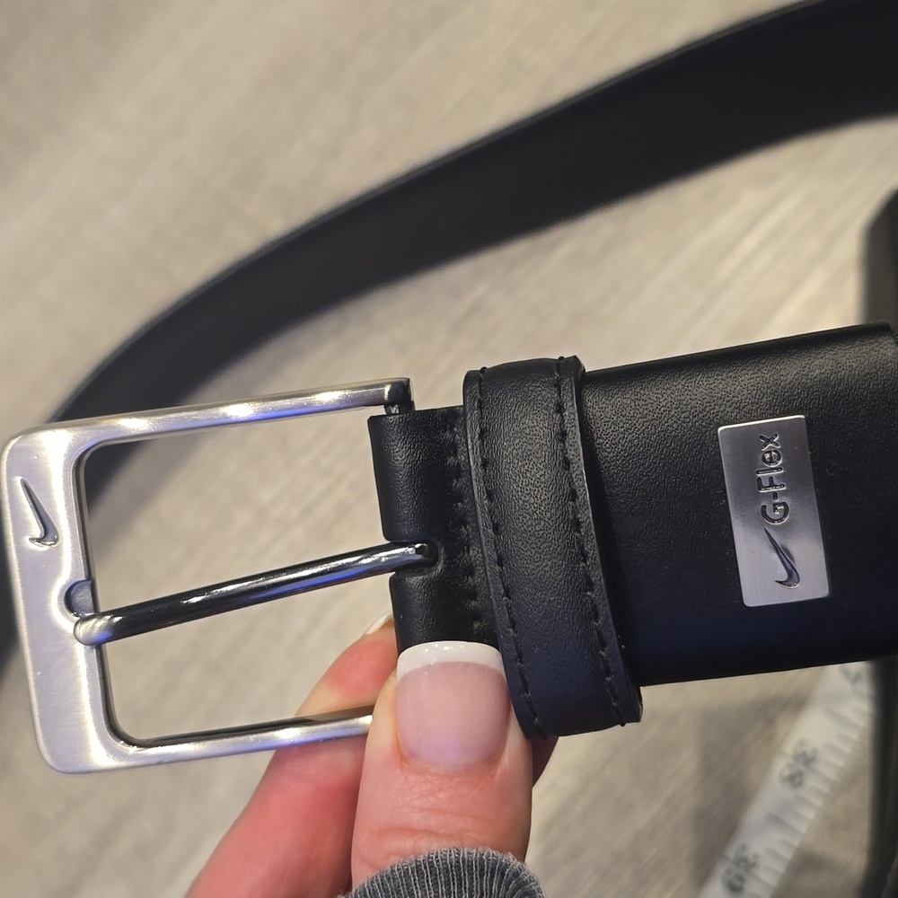 G flex black leather nike belt adjustable 38" - 45" Mens Silver Buckle EUC - Picture 5 of 5